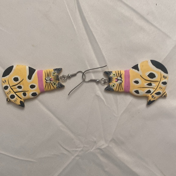 Vintage Dangling Cat Hand Painted Wooden Cat Earrings - Yellow Gold and Black - Picture 2 of 11
